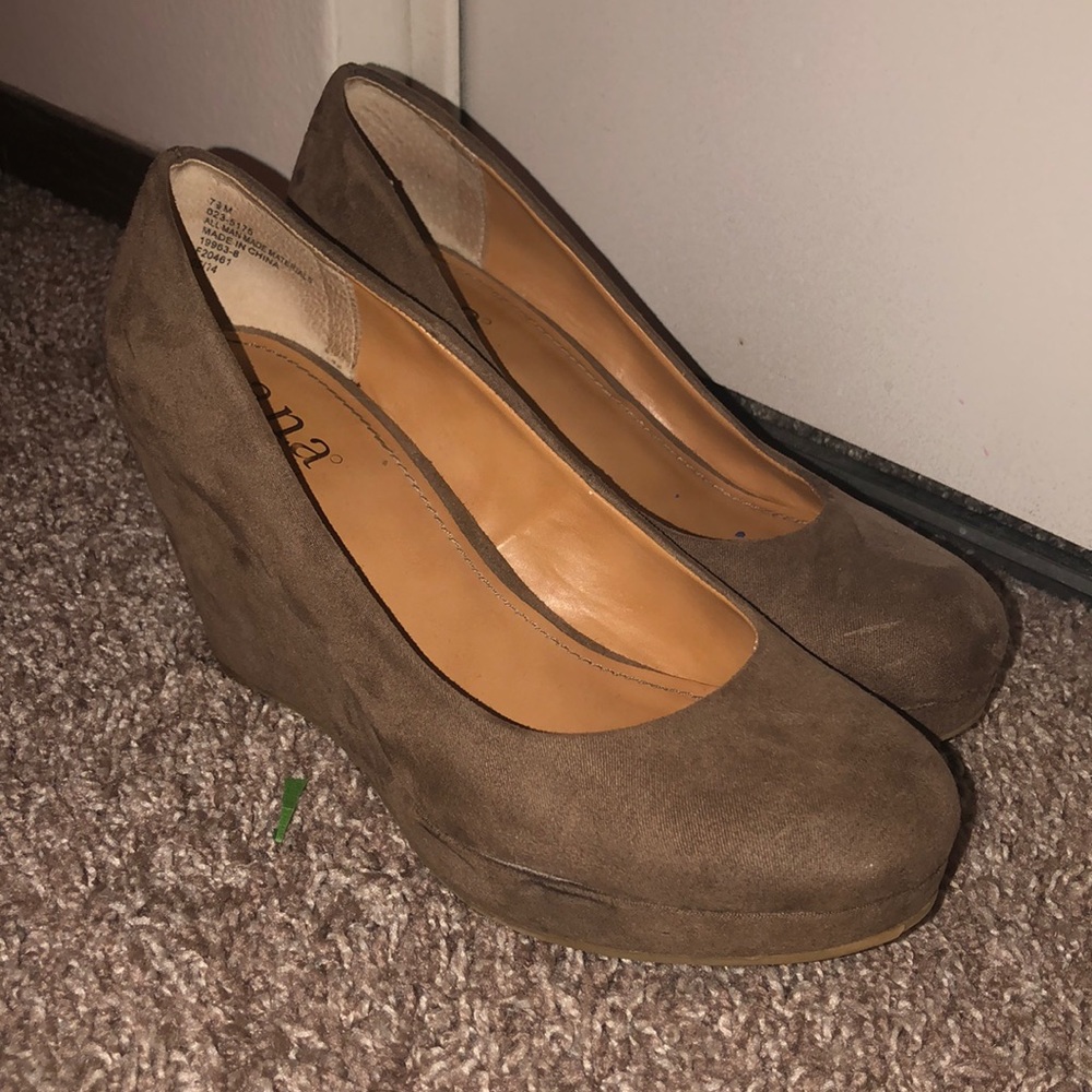 Comfortable Close Toed Wedges